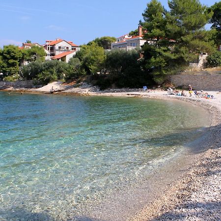 Apartments By The Sea Splitska, Brac - 2923 Постира Экстерьер фото